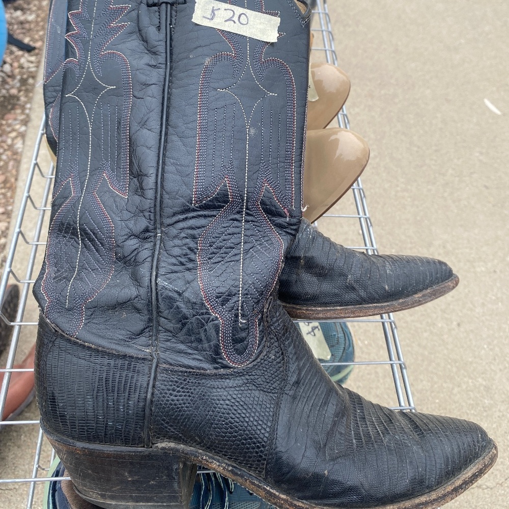 Women’s snazzy shoes! cowgirl ready!